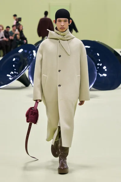 Look 9